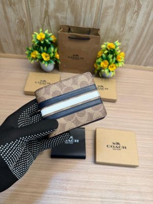 COACH_WALLET_V884
