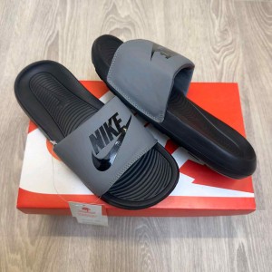 Nik.e Victori One Grey Black Flip-Flop