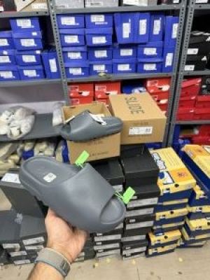 UA adidaas YEEZY SLIDE Granite id 4132