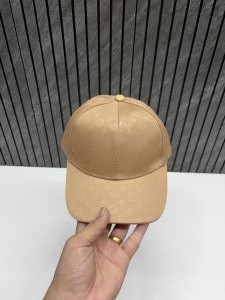 Louis_Vuitton_All_Over_Monogram_Premium_Unisex_Cap