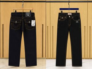 TRUE RELIGION IMPORTED STORE ARTICLE JEANS