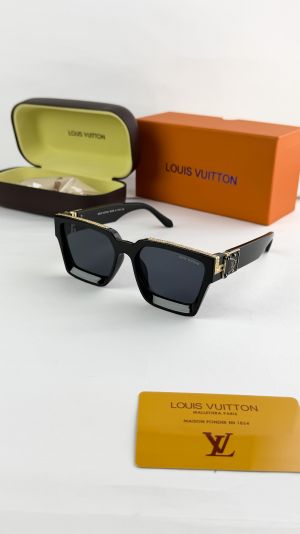 Louis_vuitton_gold_black_65n