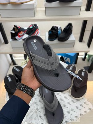 Skec ers premium flip flop
