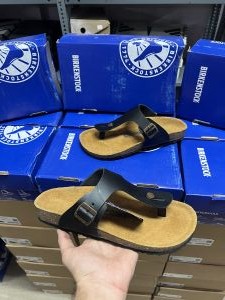 Birkenstock Gizeh Black leather