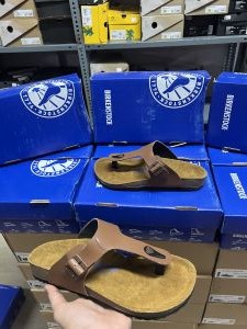 Birkenstock Gizeh Brown leather