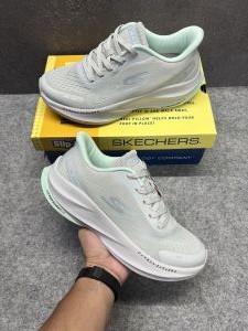 WMN Skecherr.s Hyper Burst Slip-ins Mint 6201