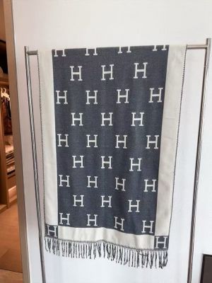 Herme.s_H_Monogram_Wool_Shawl_Scarf_Grey_White_With_OG_Box_&_Carry_Bag