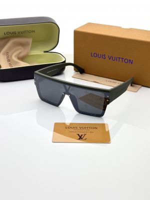 Loui.s Vuitton 1982 green lv print