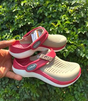 Wmns Croccs LiteRide 360 beige red