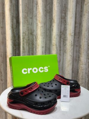 Crocccs Mega Crush Clogs Black Varsity Red For Her WMN fixed
