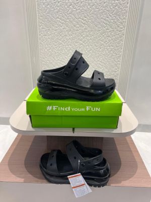 Crocccs Mega Crush Sandal Black