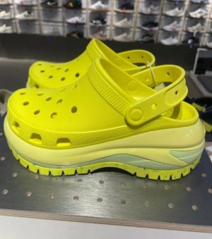 WMN Crocccs Mega Crush Clogs Yellow For Her