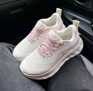 Loewe x On Cloudtilt 2.0 Rice Pink 2640