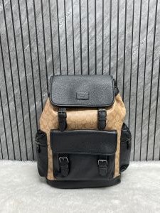 Coacch 059 Apricot Black Sprint Large Backpack With DustCover Packing