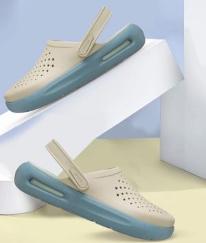 Croccss InMotion Clogs Moth