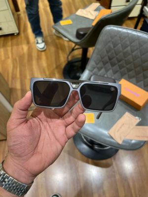 Loui vuitton 1984 matt grey