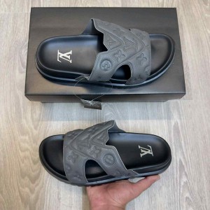 Loui.s  Vuitton Oasis Mule Embossed Monogram Grey Black Slides