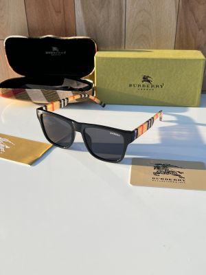 Burberr 4395 glossy black