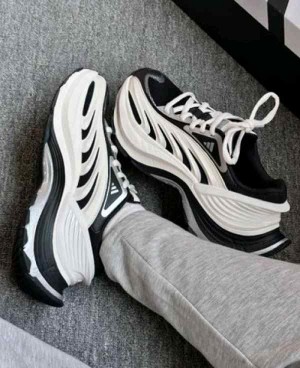 Addidas vento XLG MTW