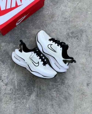 Nikee Zoom X Smily Pro White 650