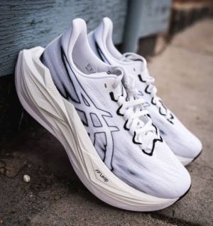 Asiccs Superblast 3 pure white