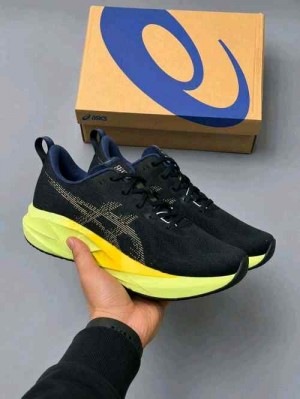 Asicss novablast 5 running 609