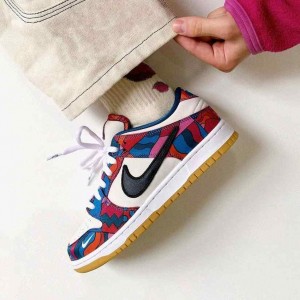 Nikee sb dunk low x parra 111