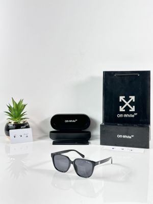 Off whit 2135 Black