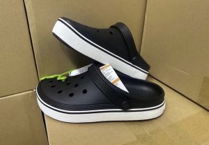 Croccs Off Court Clogs Black