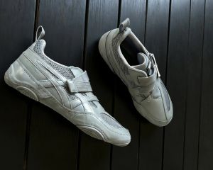 Asiccs X Issey Miyake Hyper Tapping Grey