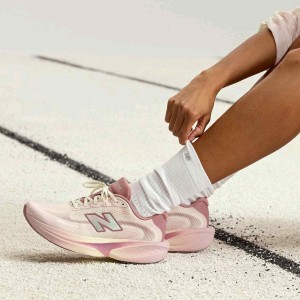 New Balancee Ellipse x Gabby Thomas Pink2663
