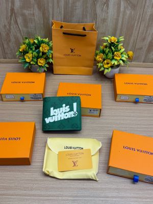LOUIIS VUITTON  WALLET  V959