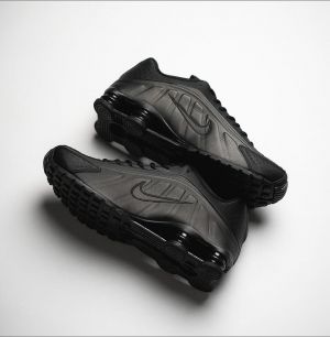 Nik shox R4 Triple black