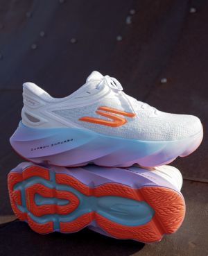 WMNS Skecheers Go Run Aero Burst For Her