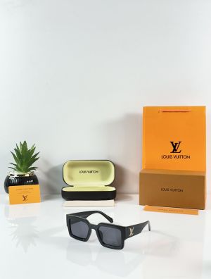 Loui Vuitton 0646 Black