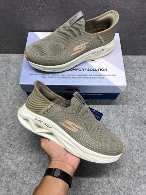 Skecherr.s Slip-ins Glide Step Beige White 2669