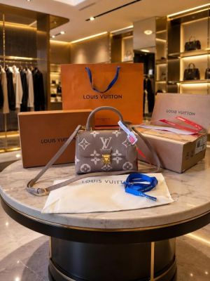 Louiis Vuitton Madelene MM Bicolor Handbag With Double Box Dustbag Sling Belt Bill CarryBag 6599