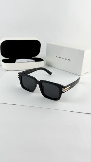 MARC JACOBS BLACK 1020