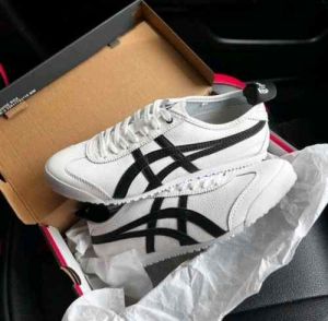 Onitsukka Tiger White Black White Sole