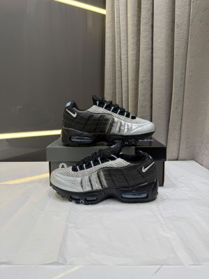 NIIKE AIR MAX 95 BIG BUBBLE X PALACE METALLIC SILVER FIX