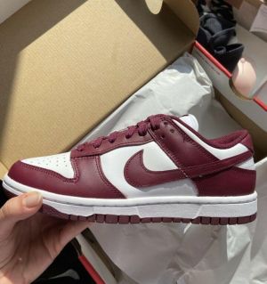 Nikke Dunk Low Dark BeetrootBordeaux