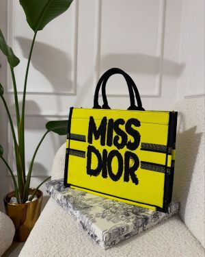 Christian miss dio  Book Tote With OG Box carrybag 5136