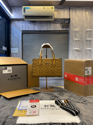 COAC FIELD TOTE WITH DOUBLE BOX AND DUST BAG PREMIUM QUALITY 6446