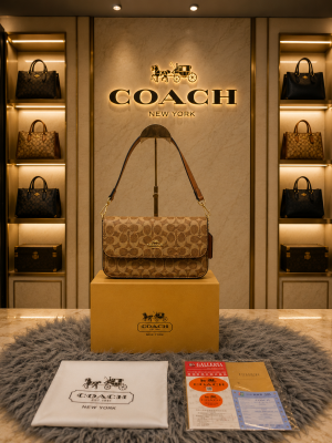 Coac Klare Crossbody In Blocked Signature Canvas With box 6414