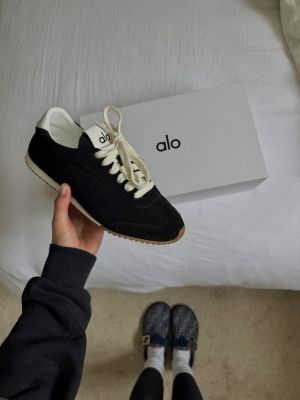 Alo Yoga Sunset Suede Sneaker Black 495