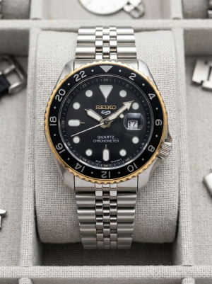 Seiko Gmt Master  Gold Black Dial