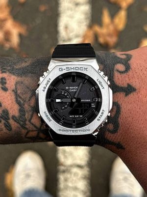 Casio g shock gm2100 black silver Black
