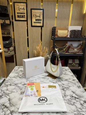 Michael Kor Mk Signature Chain Shoulder Bag With Leather Trim (Vanilla Brown)(62306)