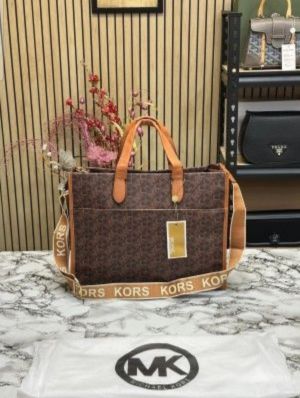 MICHAEL KORRS GIGI TOTE BAG WITH DUST BAG PREMIUM QUALITY (BROWN)