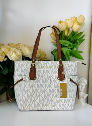 Michael kor  MK Voyager Tote Bag With Side Pocket & Dust Bag 6419